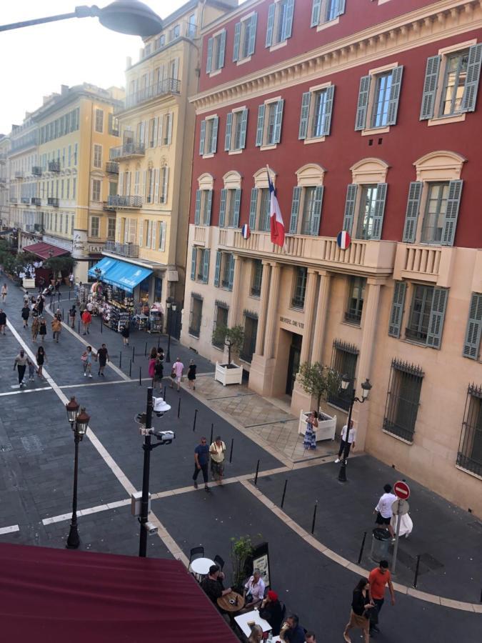 En Plein Cœur De Vieille Appartement *